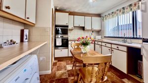 Photo 16- click for photo gallery